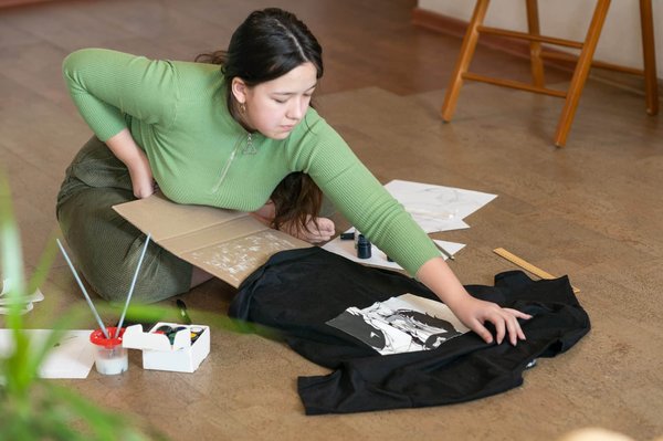 Comment les T-shirts Ricard reflètent-ils la culture française de l'apéritif ?