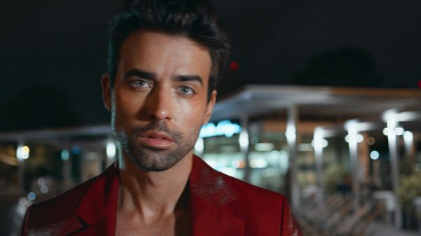 Comment incorporer des éléments sexy dans un style vestimentaire classique ?